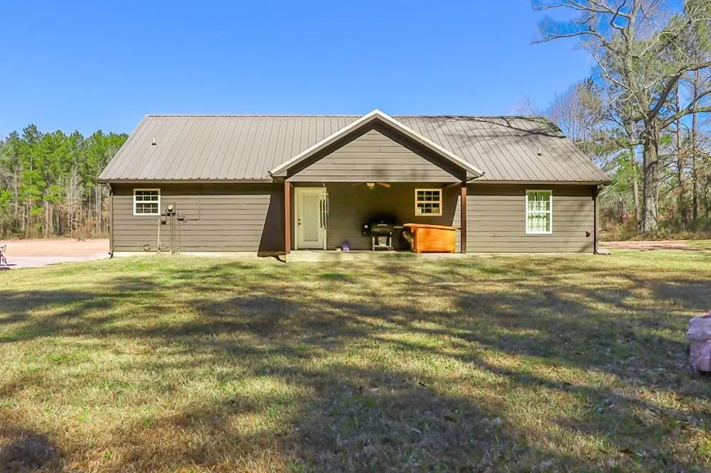 694 Harvill Road Huntington, TX 75949