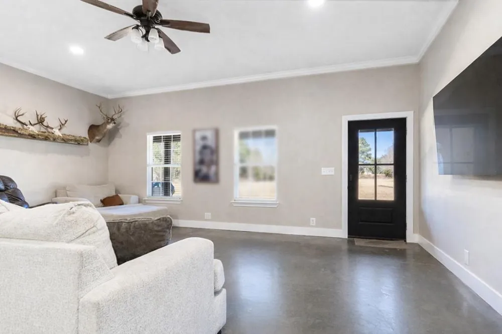 694 Harvill Road Huntington, TX 75949