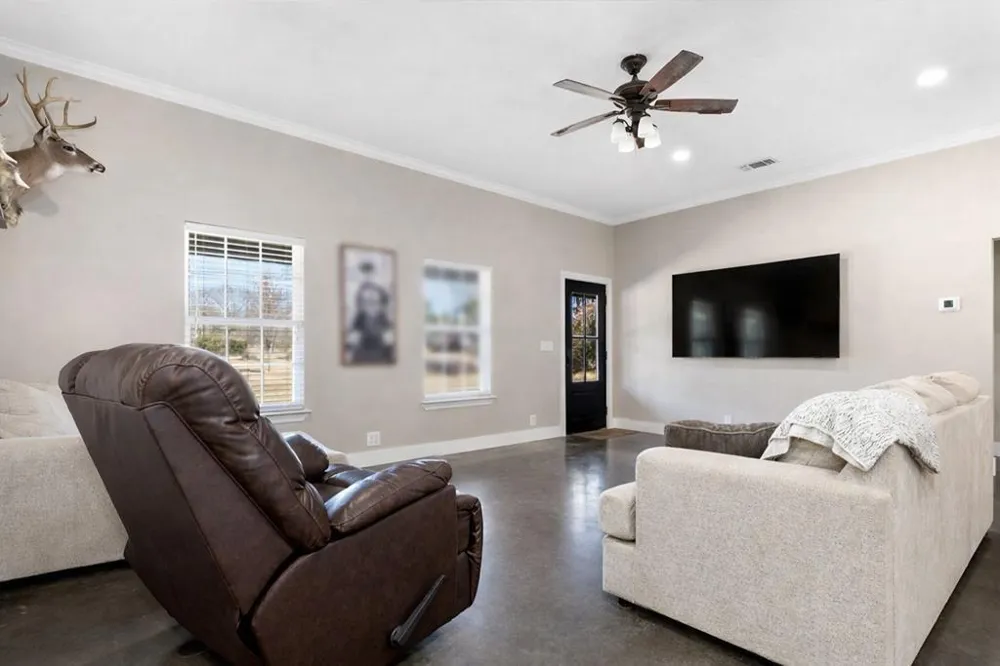 694 Harvill Road Huntington, TX 75949