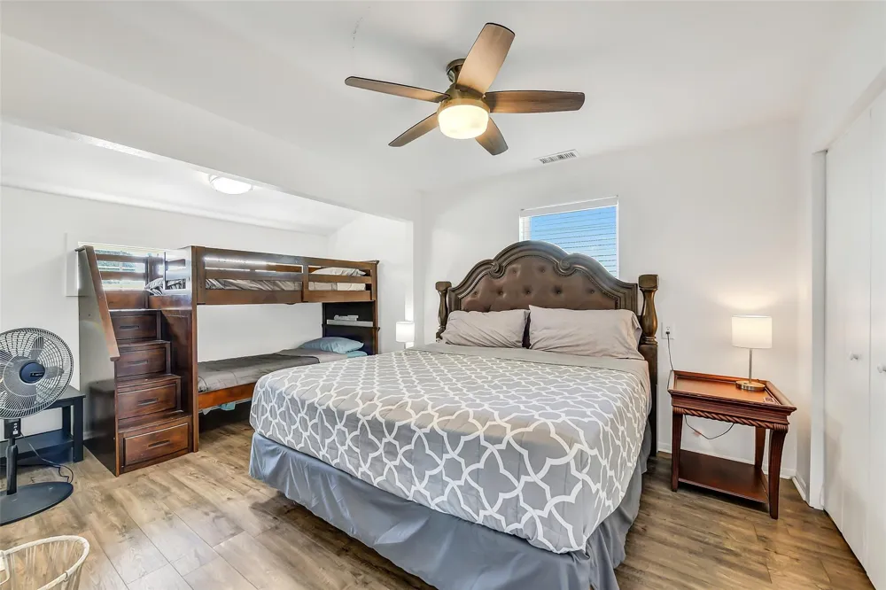 16725 Edward Teach Road Jamaica Beach, TX 77554