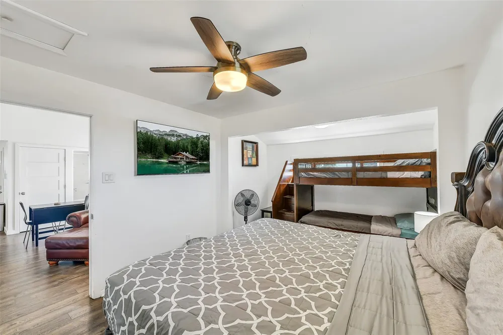16725 Edward Teach Road Jamaica Beach, TX 77554