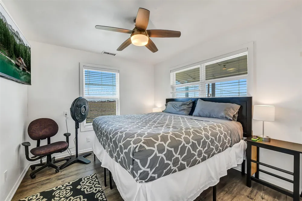 16725 Edward Teach Road Jamaica Beach, TX 77554