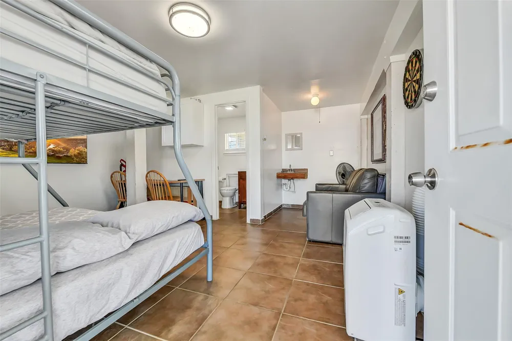 16725 Edward Teach Road Jamaica Beach, TX 77554