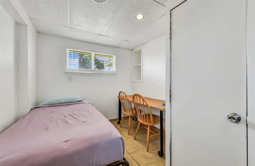 16725 Edward Teach Road Jamaica Beach, TX 77554