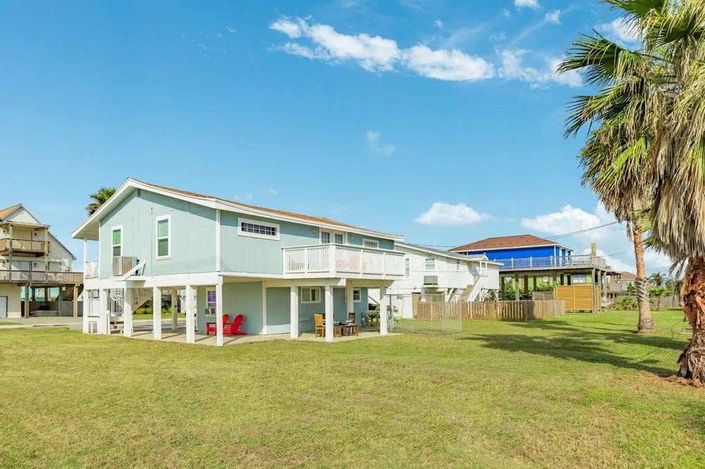 16725 Edward Teach Road Jamaica Beach, TX 77554
