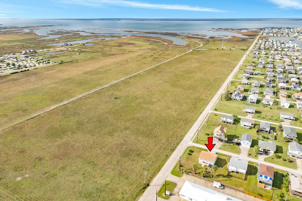 16725 Edward Teach Road Jamaica Beach, TX 77554