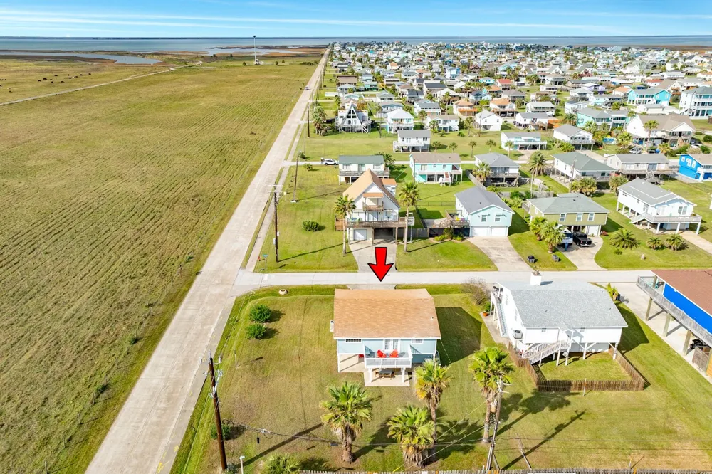 16725 Edward Teach Road Jamaica Beach, TX 77554