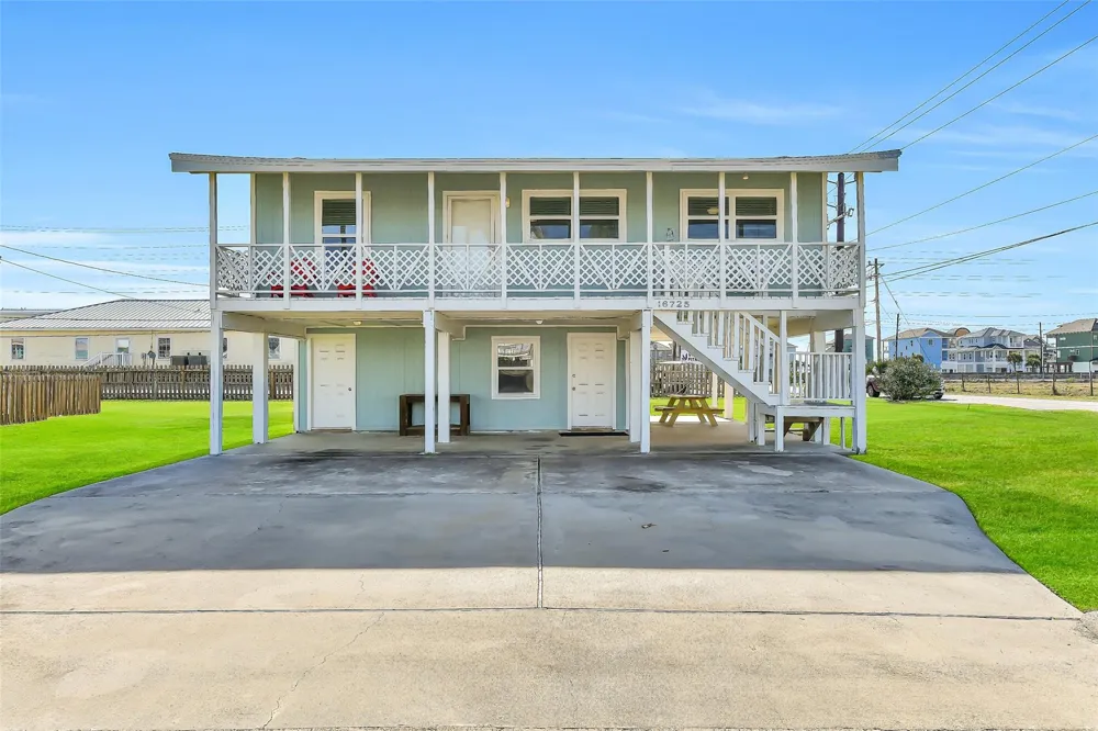 16725 Edward Teach Road Jamaica Beach, TX 77554
