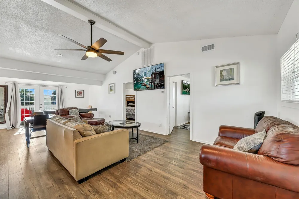 16725 Edward Teach Road Jamaica Beach, TX 77554