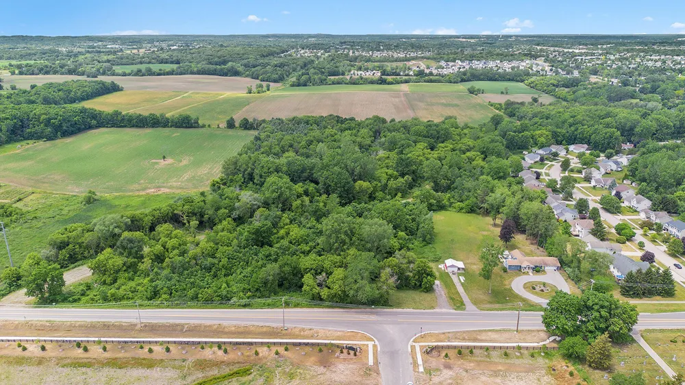 7079 Hanna Lake Avenue SE Caledonia, MI 49316
