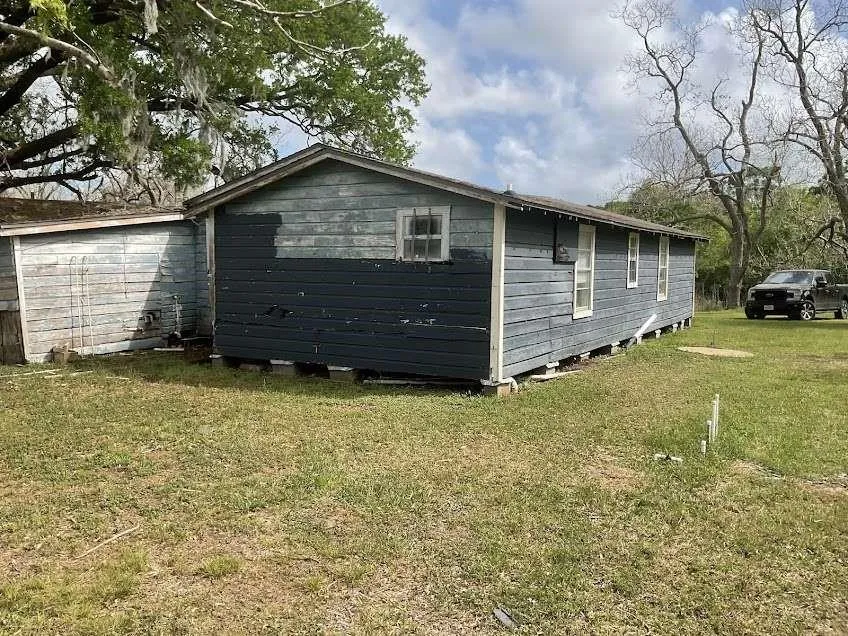2832 County Road 310 Brazoria, TX 77422