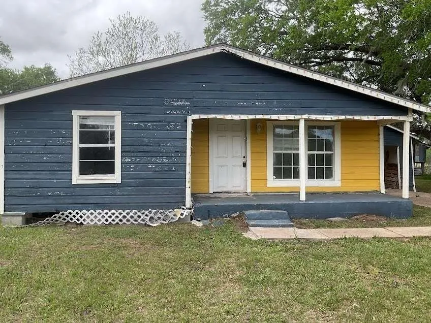 2832 County Road 310 Brazoria, TX 77422