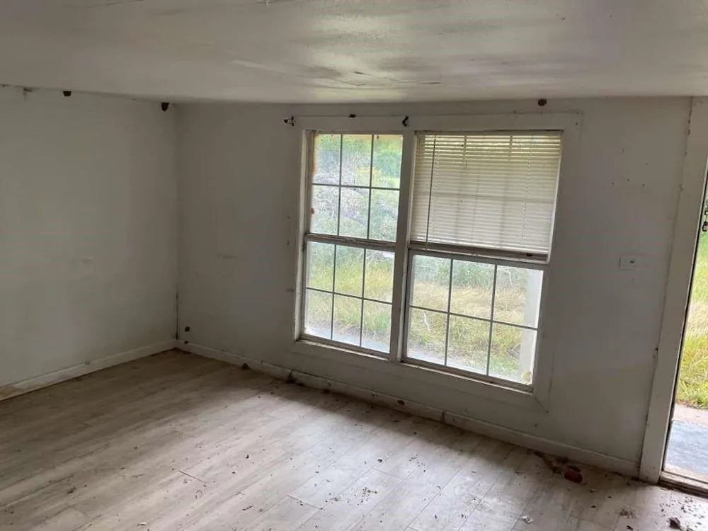 2832 County Road 310 Brazoria, TX 77422