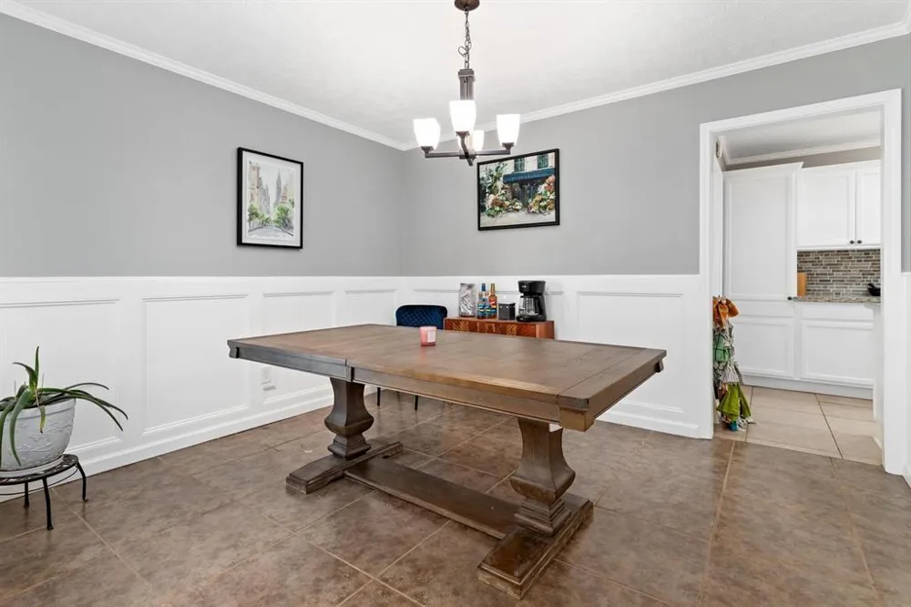 1845 King Arthur Court Pinehurst, TX 77630