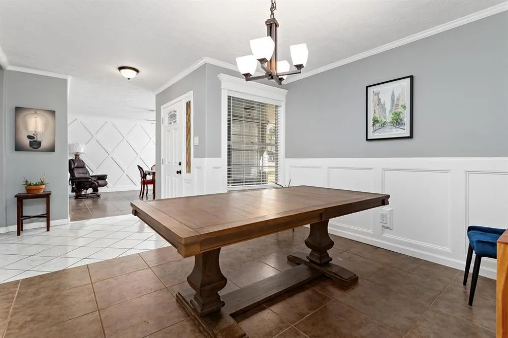 1845 King Arthur Court Pinehurst, TX 77630