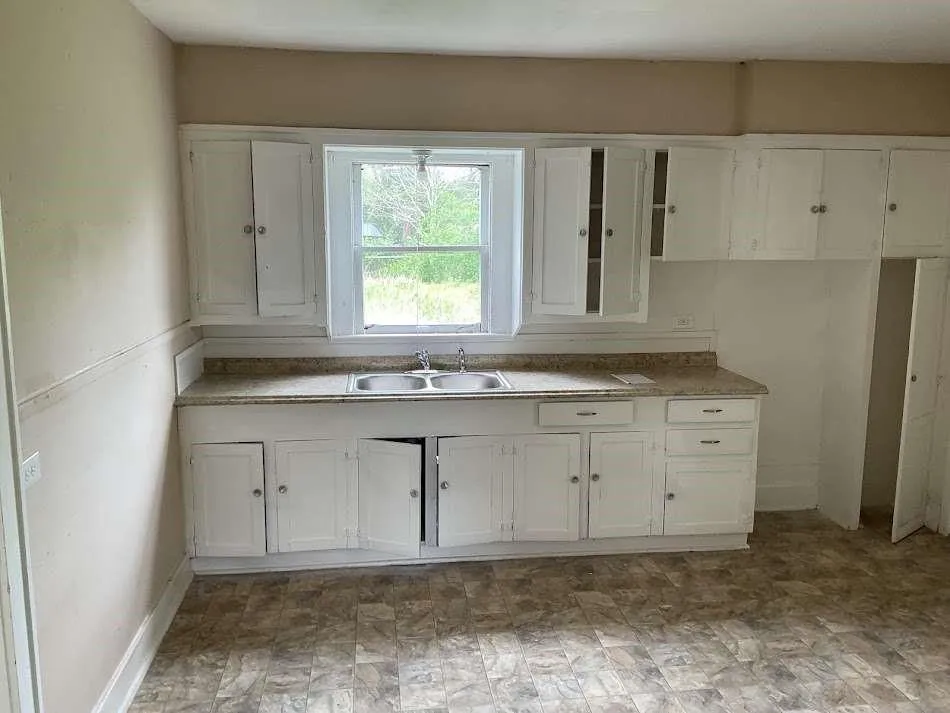 110 Spencer Street Brazoria, TX 77422