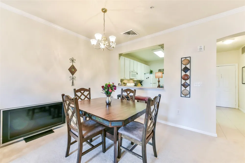2815 Kings Crossing Drive #319 Kingwood, TX 77345