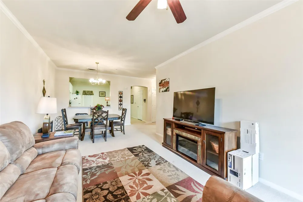 2815 Kings Crossing Drive #319 Kingwood, TX 77345