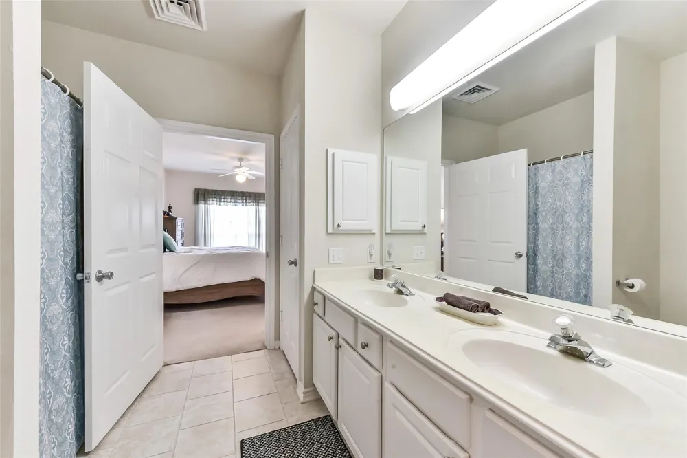 2815 Kings Crossing Drive #319 Kingwood, TX 77345
