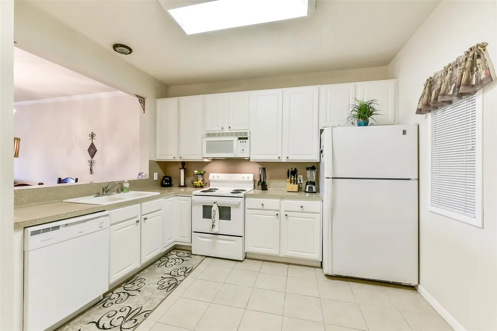 2815 Kings Crossing Drive #319 Kingwood, TX 77345