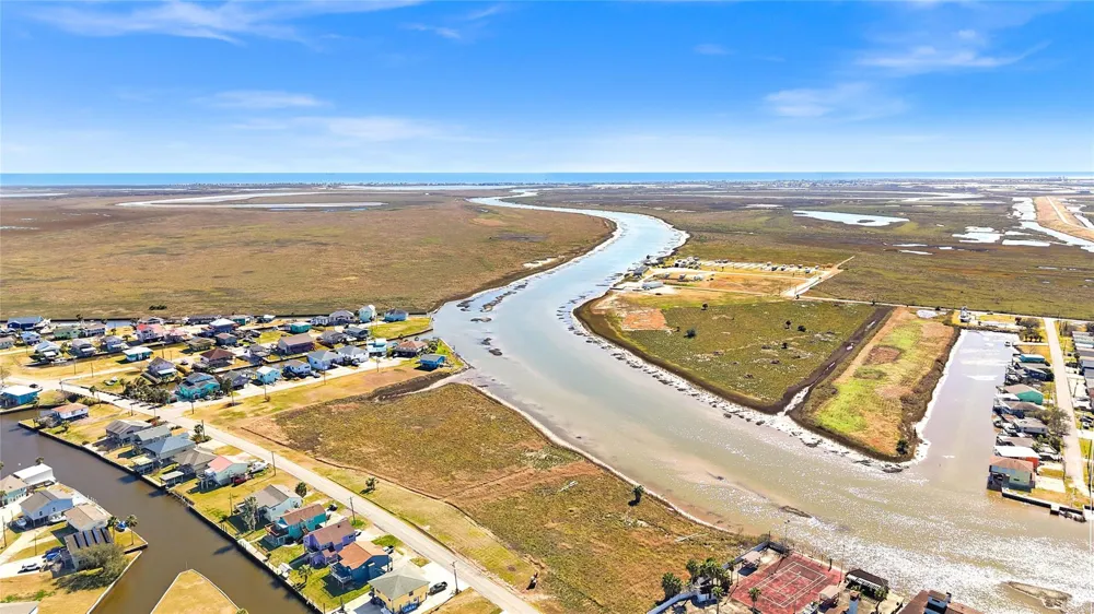 Cr 690a Freeport, TX 77541