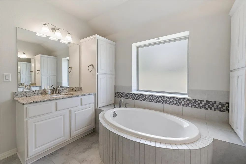 301 Double Eagle Ranch Drive Cedar Creek, TX 78612