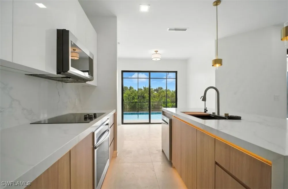 E Allamanda Circle Port Charlotte, FL 33981