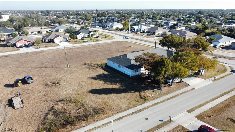 SE 8th Street Cape Coral, FL 33990