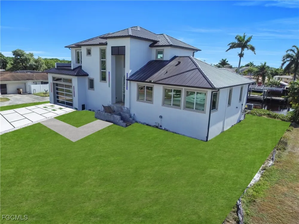 Cascade Way North Fort Myers, FL 33901