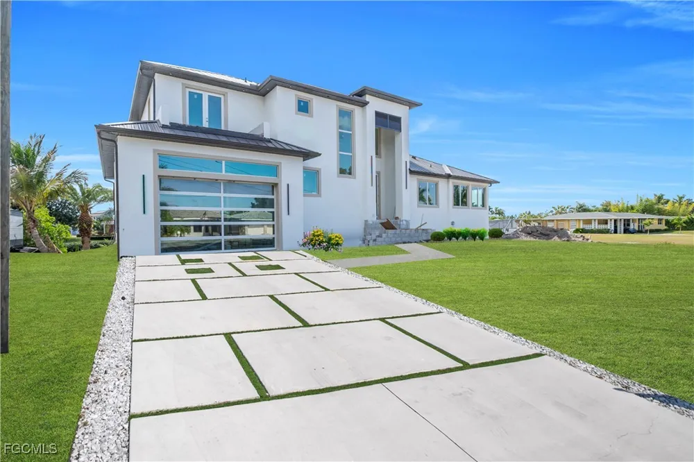 Cascade Way North Fort Myers, FL 33901