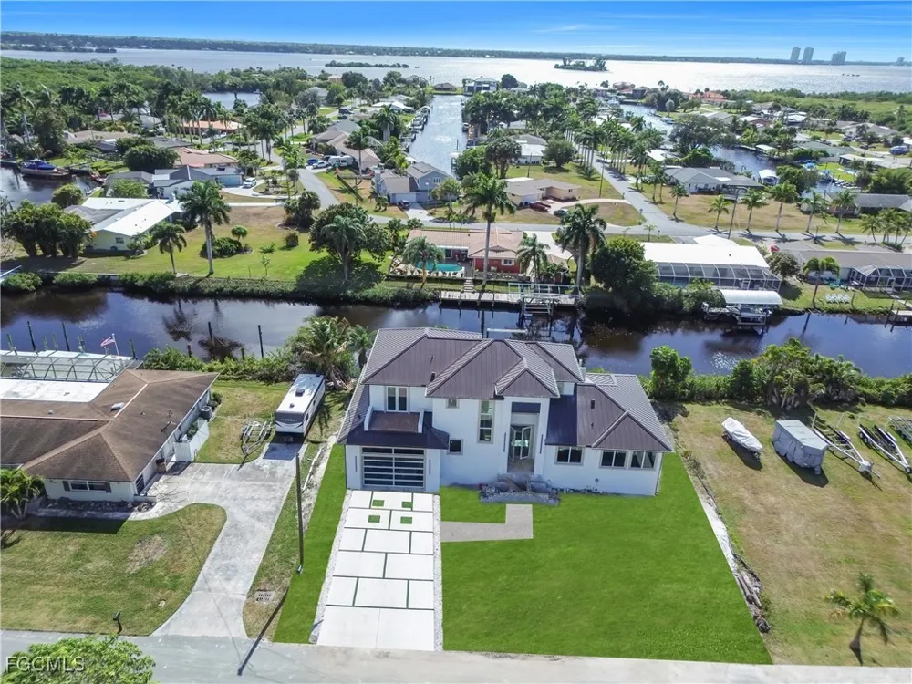 Cascade Way North Fort Myers, FL 33901
