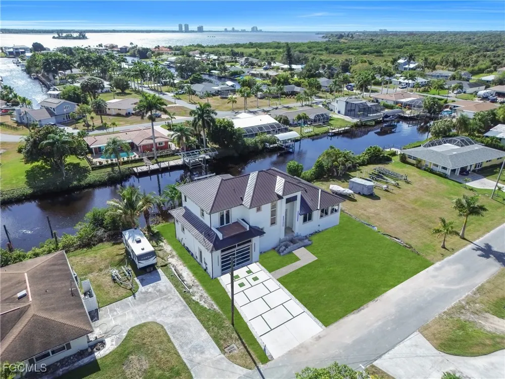 Cascade Way North Fort Myers, FL 33901