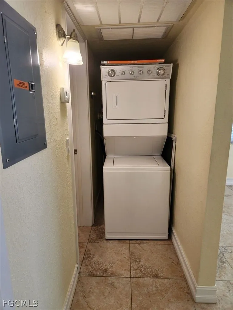 Royalston Avenue #105 Fort Myers, FL 33916