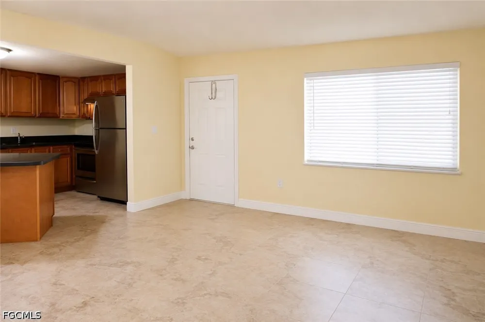 Royalston Avenue #105 Fort Myers, FL 33916
