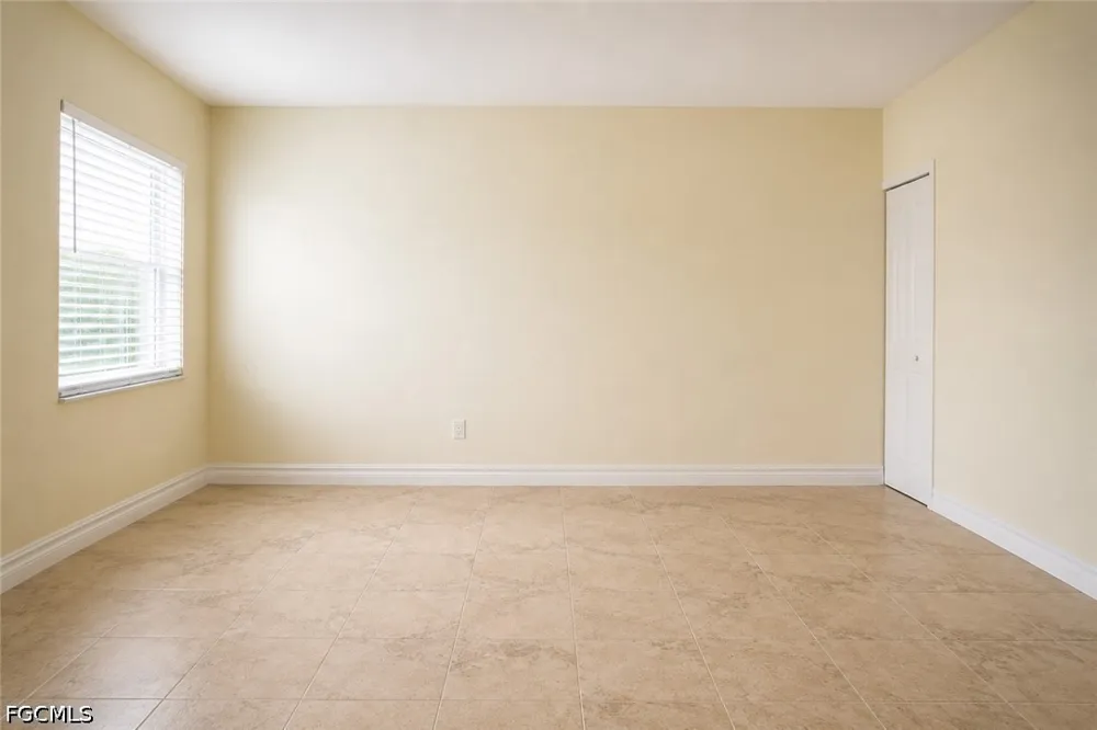 Royalston Avenue #105 Fort Myers, FL 33916