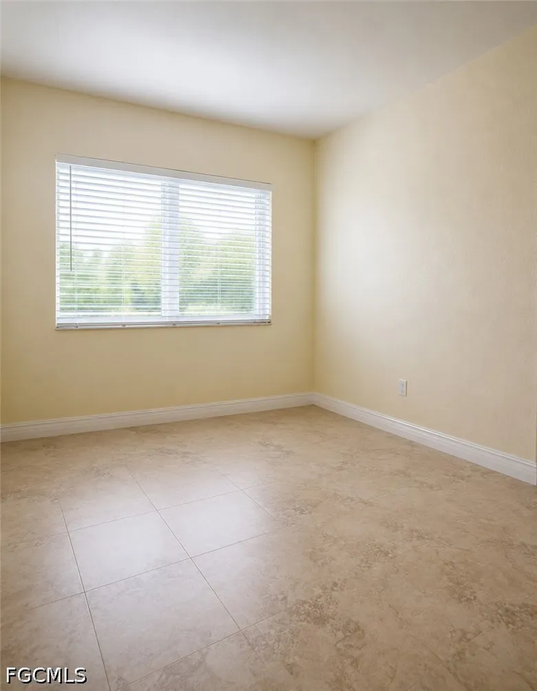 Royalston Avenue #105 Fort Myers, FL 33916