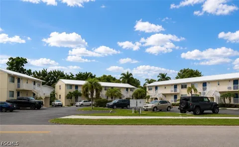 Royalston Avenue #105