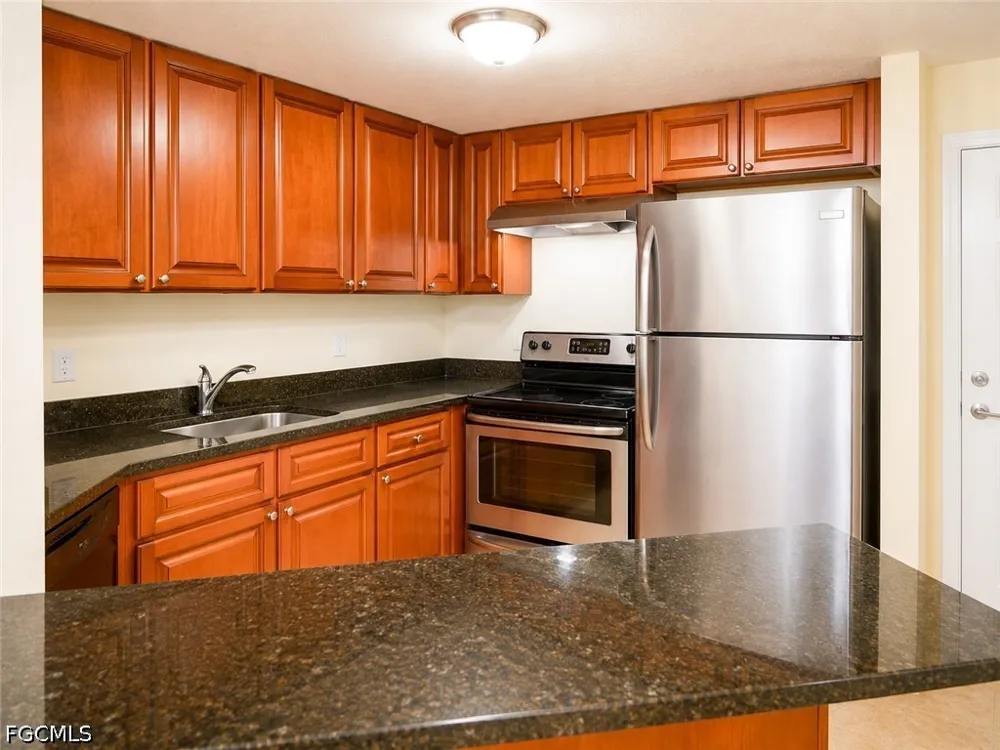 Royalston Avenue #105 Fort Myers, FL 33916