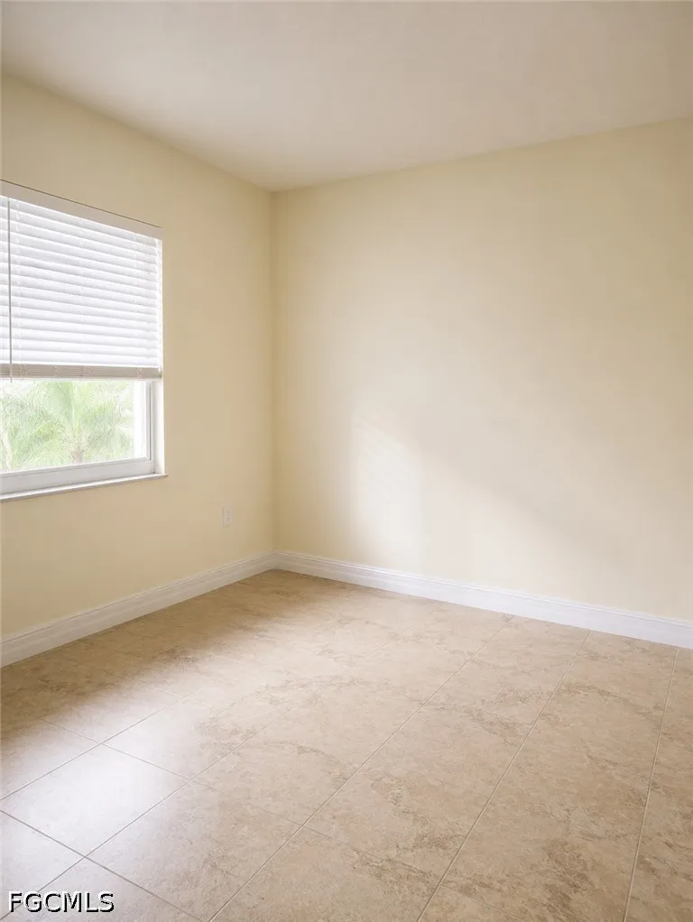 Royalston Avenue #105 Fort Myers, FL 33916