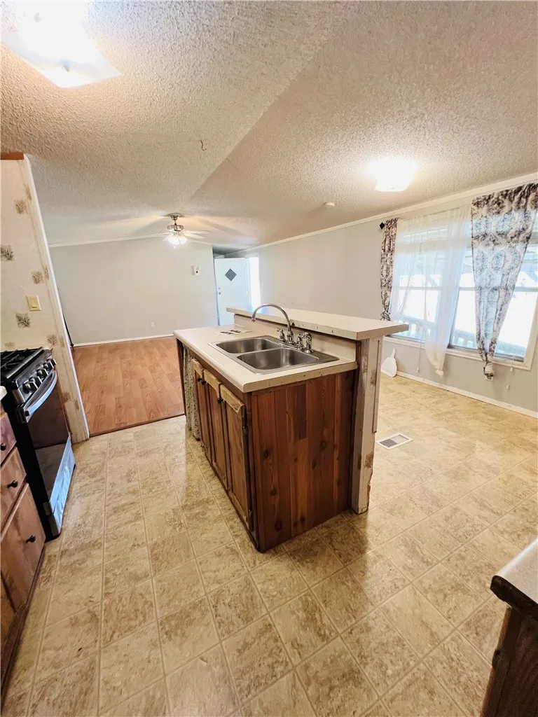 186 County Road 161 Alice, TX 78332