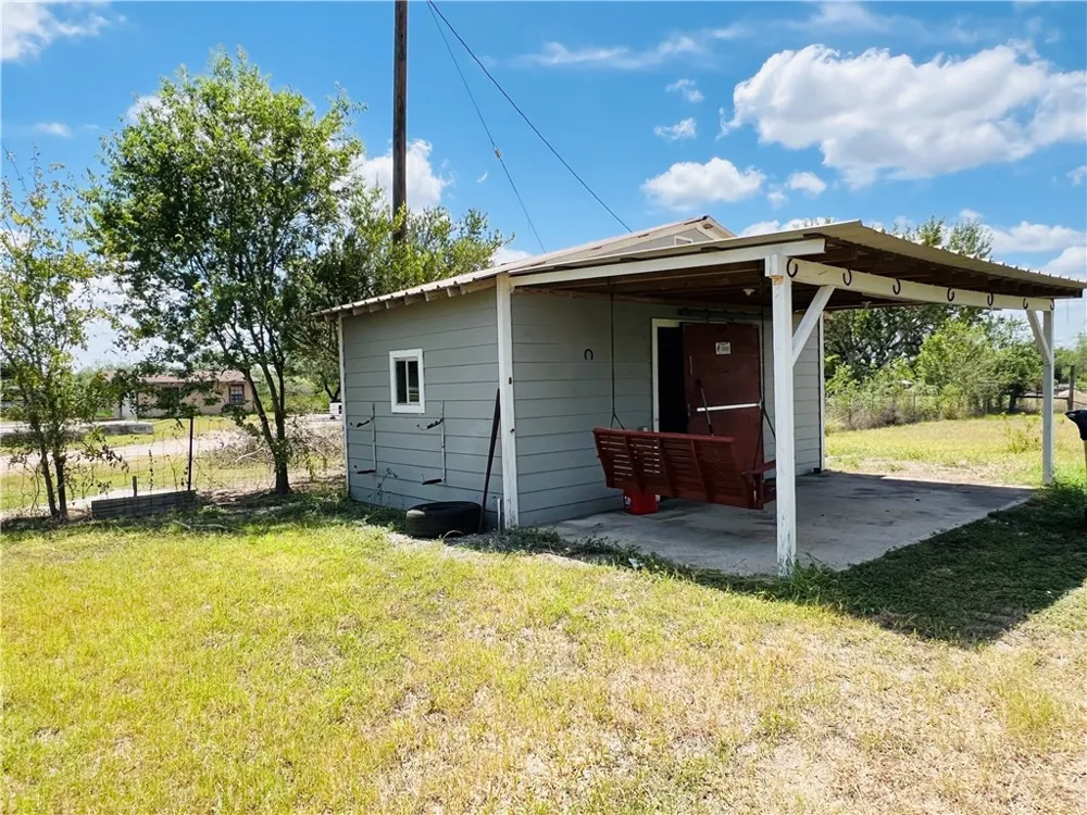 186 County Road 161 Alice, TX 78332
