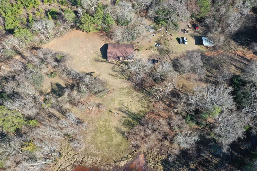 3901 County Road 1585 Grapeland, TX 75844