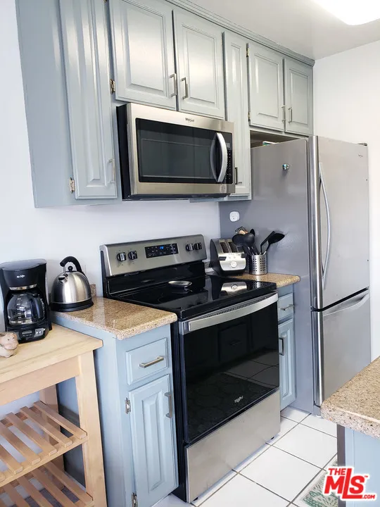 2002 4TH STREET #312 Santa Monica, CA 90405