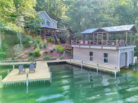 768 Wexford Way