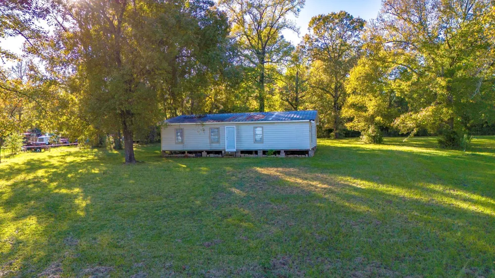 17325 Us Highway 59 Moscow, TX 75960