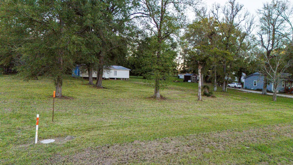 17325 Us Highway 59 Moscow, TX 75960