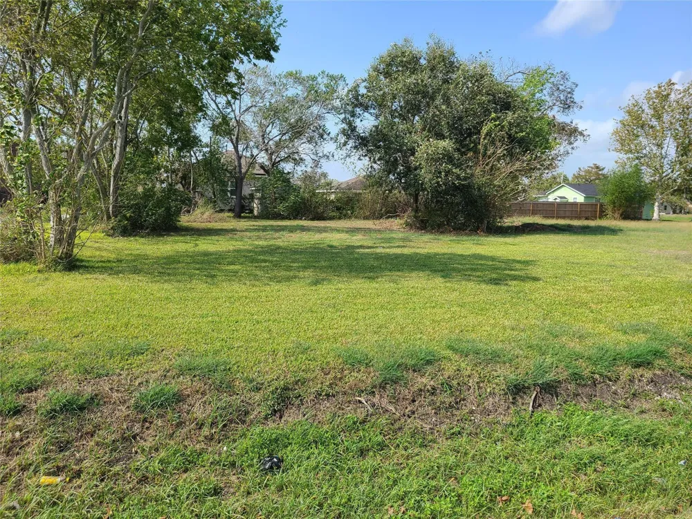 339 Hemphill Texas City, TX 77591