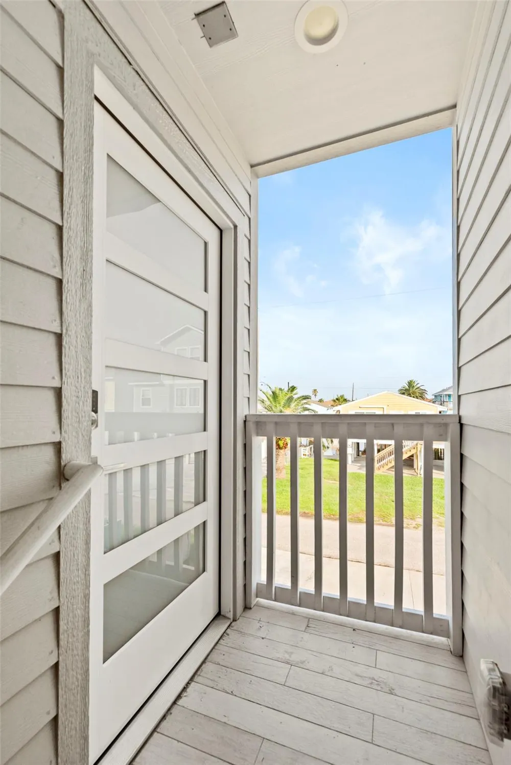 16710 Tahiti Way Jamaica Beach, TX 77554