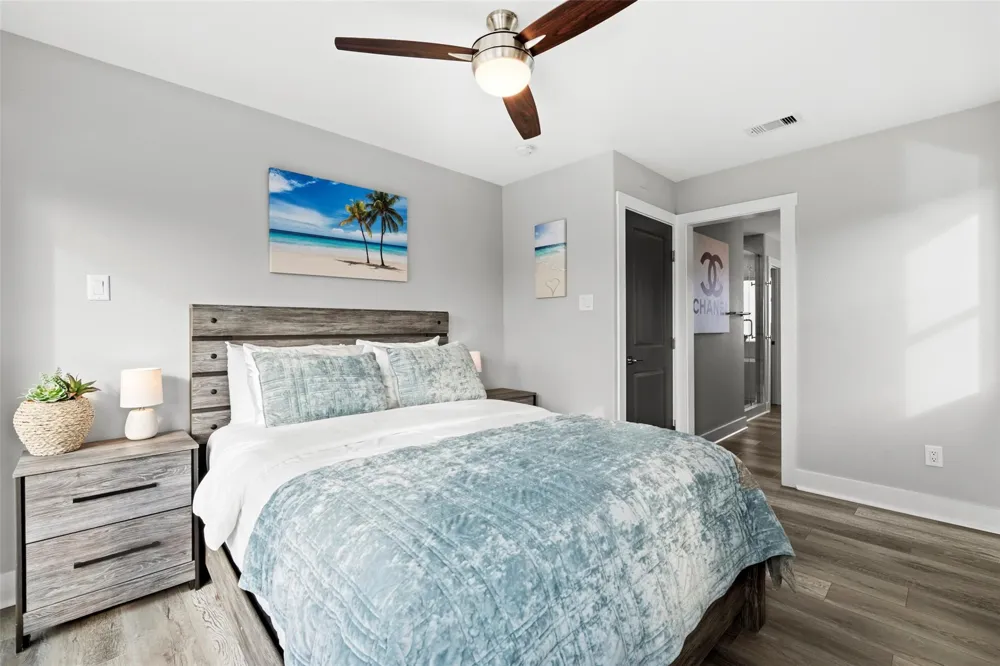 16710 Tahiti Way Jamaica Beach, TX 77554