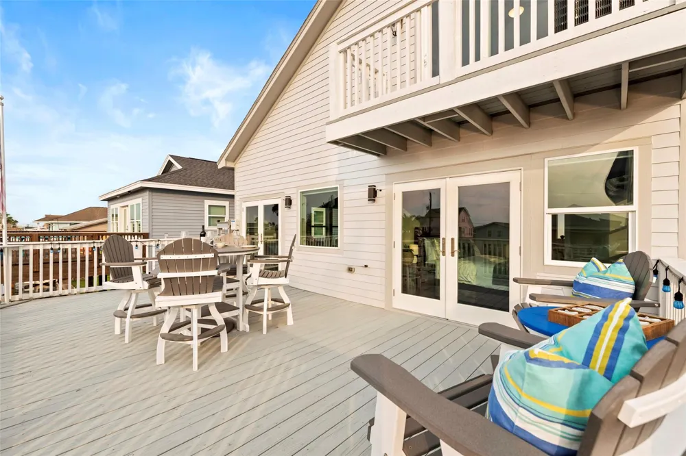 16710 Tahiti Way Jamaica Beach, TX 77554